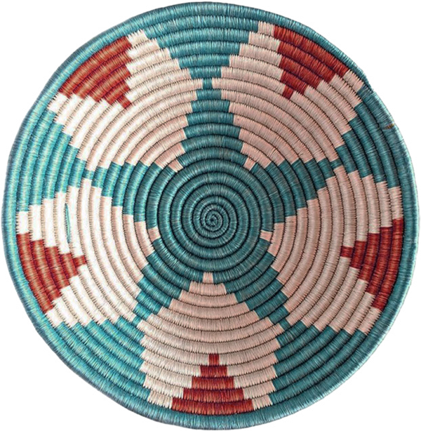 سلال الخوص الملونة — Colorful palm-woven trays